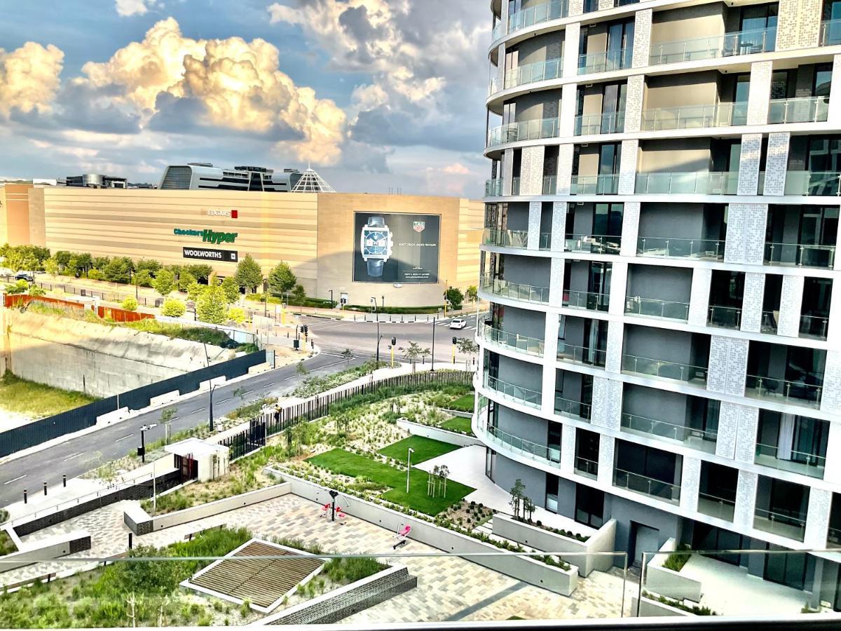 5 Star Elegant Apartments, Ellipse, Waterfall City, Midrand, Johannesburg Eksteriør billede