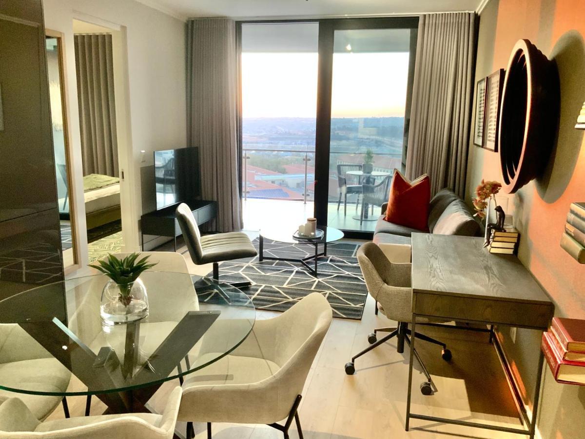 5 Star Elegant Apartments, Ellipse, Waterfall City, Midrand, Johannesburg Eksteriør billede